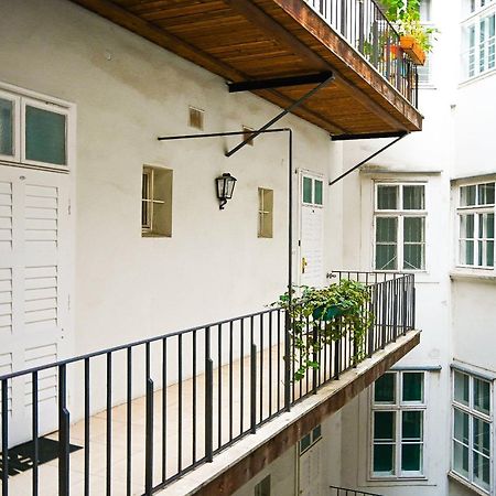 Backpacker Apartment Hofburg Відень Екстер'єр фото