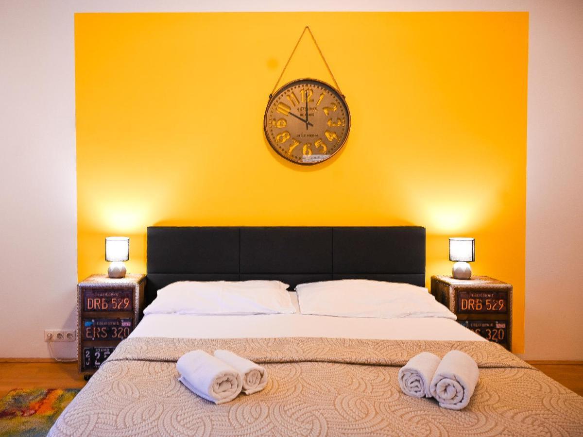 Backpacker Apartment Hofburg Відень Екстер'єр фото
